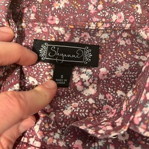 Girls rodeo long sleeve button up size small…fit my daughter up to 8 years old